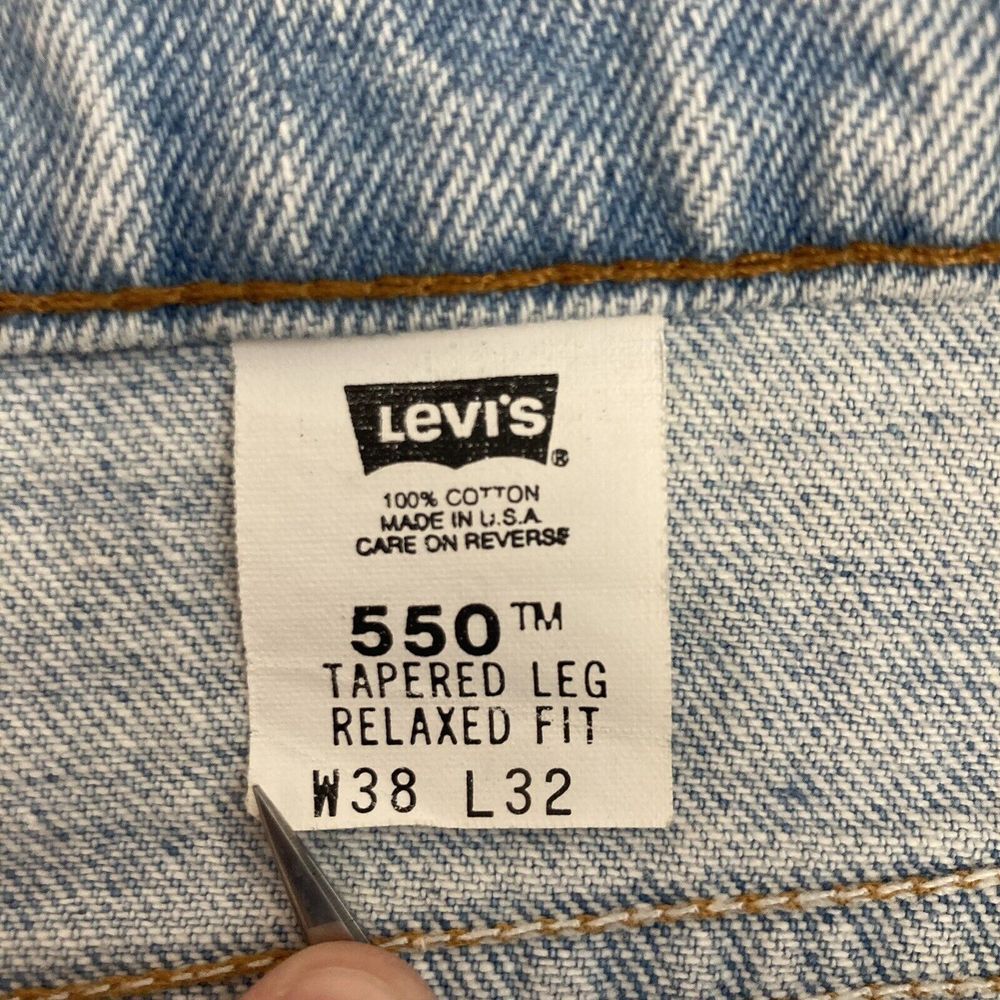 Vintage Levi's 550 Made in USA 1994 38x32 Tapered Leg Relaxed Fit Light Wash 90s - Picture 3 of 15